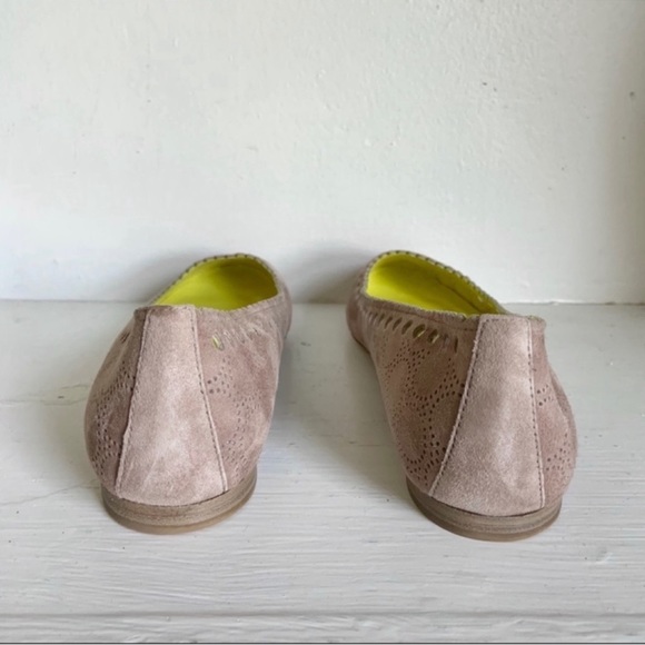 Diane Von Furstenberg Corolla Suede Laser Cut Round Toe Ballet Flat In Tan Sz 38 - Picture 4 of 11